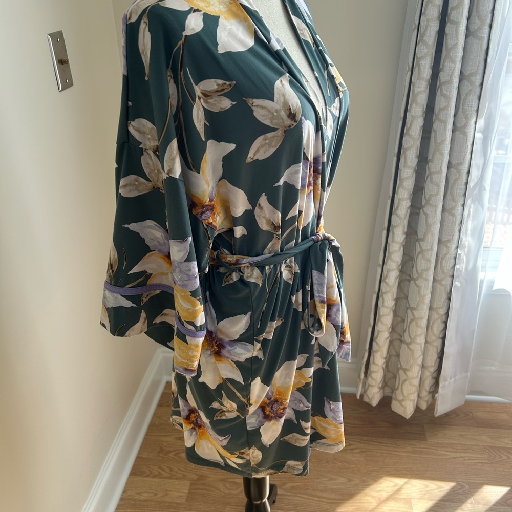 Casual Blue and Tan Wrap Robe with 3/4 Dolman Sleeves